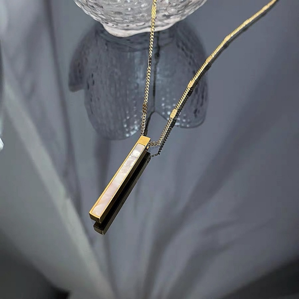 Цепь с подвеской с белым перламутром из ювелирной стали с золотым покрытием 750 пробы фото-4 Цепь с подвеской с белым перламутром из ювелирной стали с золотым покрытием 750 пробы фото-4